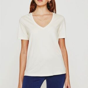 NWT AG Adriano Goldschmied Classic fit Jagger V-Neck Tee in Ivory Dust Small